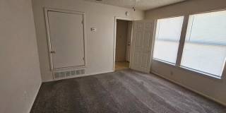 2318 33rd Street Gallery 1