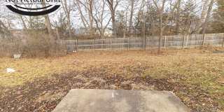 Super cute 3 bedroom duplex Gallery 30