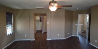 Beautiful 4 Bedroom - 2.5 Bath with Lots of Bonuses - Gilbert Gallery 20