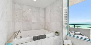 1560 GULF BOULEVARD Gallery 20