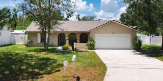 7504 N SANIBEL Circle Gallery 1