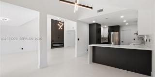 1543 SW 1st Ave Gallery 50