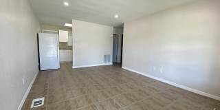 128 Adams Avenue Gallery 10