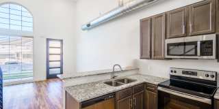 Stunning Loft for Rent – Limited-Time Special! Gallery 21