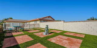 6760 W Oakey Boulevard Gallery 4