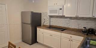 5712 Hollywood Blvd Gallery 2