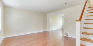 108 CURTIS Avenue Gallery 3