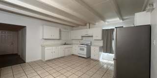 4 Bedroom 2 Bathroom House with Fenced Yard & 1 Car Garage 4 Bedroom 2 Bathroom House with Fenced Yard & 1 Car Garage Gallery 28