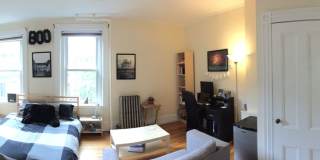 Good sized studio for 9/1 in a hot location! Gallery 3