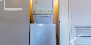 Huge 2 bed in Allston Gallery 13