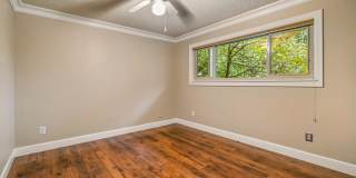 1 Bedroom 1 Bathroom Eastlake Condo W/ Stunning Views Gallery 12