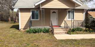 AVAILABLE NOW - $300 OFF 1ST FULL MONTH Modern Remodeled 3BR Home with Bonus Loft & Spacious Living in Midwest City Gallery 1
