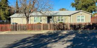 Charming 3-Bedroom Home with Inviting Outdoor Space Charming 3-Bedroom Home with Inviting Outdoor Space Gallery 1