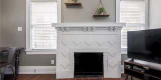 West Campus Cottage! Gallery 8