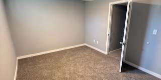 4 bedroom/1 bath/detached storage building Gallery 31