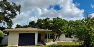 3/2/1 Single family home mins from the beach! BONUS ROOM Gallery 1