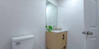 RENOVATED 4/2 in Walkable Location, Stainless Steel Appliances, & Garage/Workshop! Available NOW for $1850/month! Gallery 30