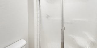 Welcoming 2B/2BA Condo with Balcony, In-Unit Laundry and Pool Access. Gallery 12