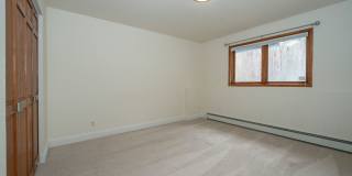 DeLong Lake Condo Gallery 17