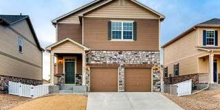 Immaculate 4 bedroom/ 3 bath house! Available November 6th! Gallery 1