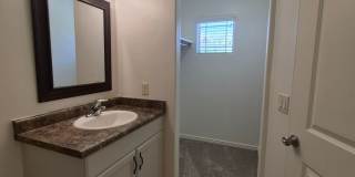 Remodeled 3 Bed / 2.5 Bath Townhome in Great Location Gallery 43