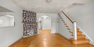 ⭐⭐⭐UPDATED 3 BEDROOMS AND 1BATH HOME LOCATED IN WEST OAK LANE Gallery 1
