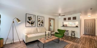Harbor Oaks Apartment Homes Gallery 10