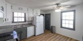 834 Westmoreland Street Gallery 16