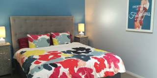 Gorgeous Upstairs unit with downtown view private deck Gallery 29