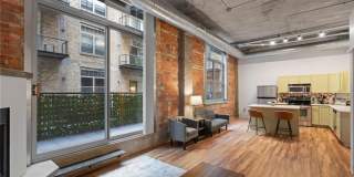 521 S 7th Street Gallery 9
