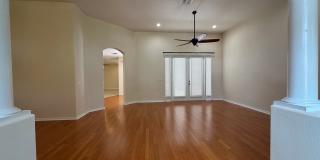 Stunning 5 Bedroom Home with Screened Pool & 3-Car Garage Gallery 3