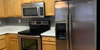 Beautiful Well Maintained 3 bedroom 3.5 bathroom Home Gallery 4