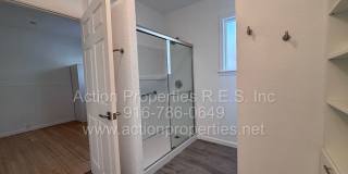 Downtown Roseville - 2 Bed, 1 Bath - Single Level Bungalow - Landscaping Included - Utilities Included! Street Parking Gallery 8