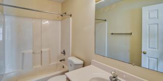 Walnut Springs Apartments Gallery 13