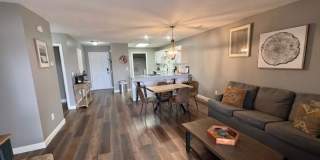 Furnished 2 bedroom 2 bath - Garden Level Gallery 1