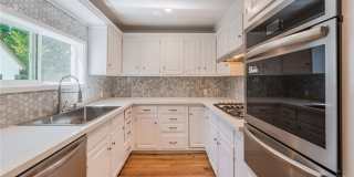 1305 Oak Avenue Gallery 10