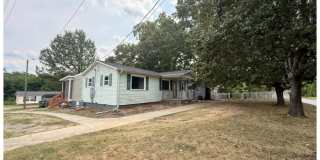 607 East Elm Street Gallery 1