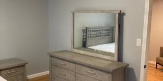 14 Aberdeen Avenue Gallery 17