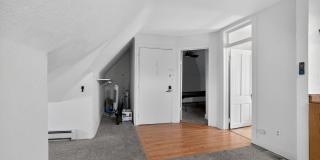 Charming 1-Bedroom Attic Apartment in the Heart of City Park West Gallery 18