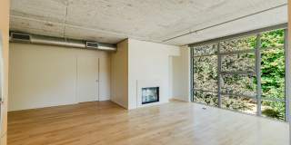 2121 Belmont Gallery 10