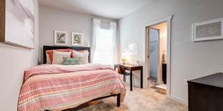 Student Housing - Arlington Townhomes and Cottages Gallery 26
