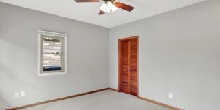 905 S Henderson Street Gallery 21