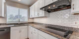 FULLY FURNISHED Sparks home with all utilities included and flexible lease options Gallery 19