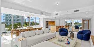 Bay Harbor Gallery 17