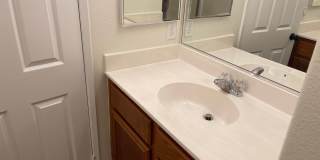 Cozy Town Home For Rent Gallery 29