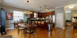 2042 W Warren Boulevard Gallery 2