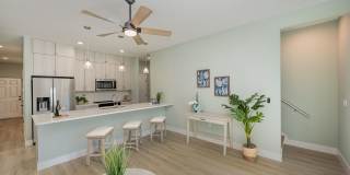 900 PADDLEBOARD CT TOWNHOUSE IN HEART OF MELBOURNE Gallery 6