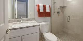 1031 W Monroe St Gallery 9