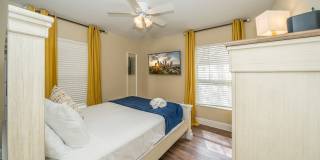 205 East Kirby Street Gallery 14