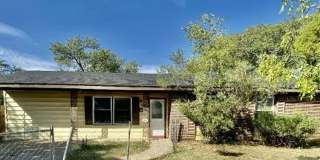 Handyman Special $0 First Month's Rent / “You fix, you SAVE BIG!!” Contact Diane for details: 806 704-3055 ext 2 Gallery 1